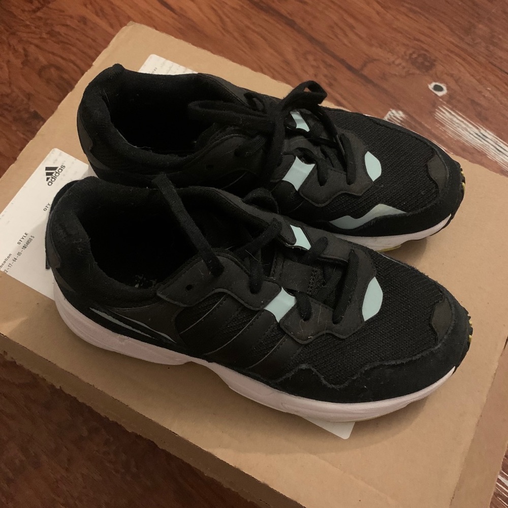 Addidas Sneakers